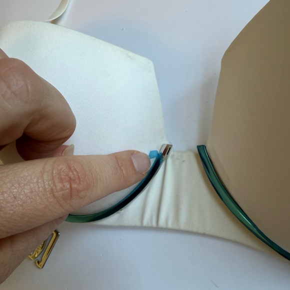 La Perla Cream Underwire Halter Bra or Swim Top 36B - Picture 2 of 6